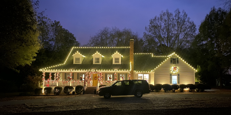 Five Easy Steps to Stress-Free Christmas Light Installation